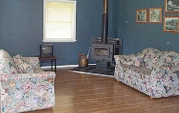 Whispering Pines - Holiday Home - Accommodation Fremantle 2