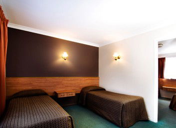 Riviera On Ruthven Motel - Accommodation Fremantle 5