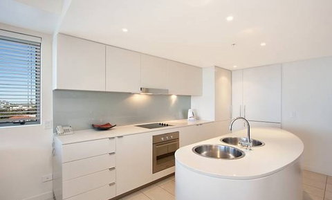 Grand Mercure Apartments Coolangatta - Accommodation Fremantle 3
