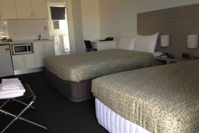 Emerald Park Motel - Accommodation Fremantle 1