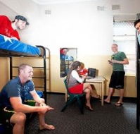 Maze Backpackers And Cb Hotel - Accommodation Fremantle