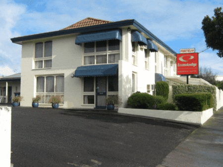 Econo Lodge Hacienda Motel - Accommodation Fremantle 0