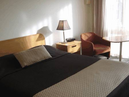 Econo Lodge Hacienda Motel - Accommodation Fremantle 5