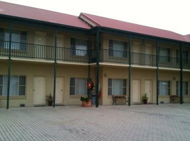Golden Guitar Motor Inn - Accommodation Fremantle 1