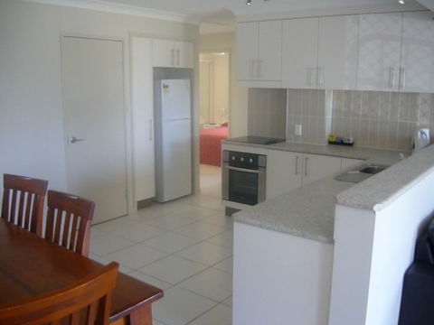 L'Amor Holiday Apartments - Accommodation Fremantle 3