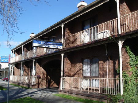 Albury Townhouse - Accommodation Fremantle 0