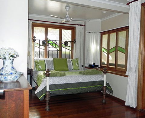 Airlie Waterfront Bed And Breakfast - Accommodation Fremantle 2