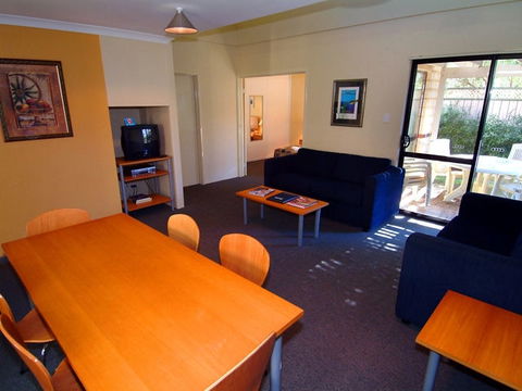 Amalfi Resort - Accommodation Fremantle 2