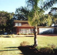 Seaview Holiday Apartments - Accommodation Fremantle