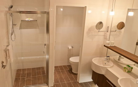 Taylors Lakes Hotel Motel - Accommodation Fremantle 2