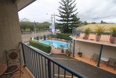 Lakeview Motor Inn - Accommodation Fremantle 0