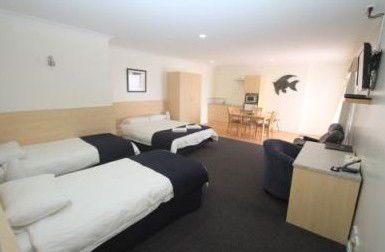 Lakeview Motor Inn - Accommodation Fremantle 3