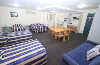 Lakeview Motor Inn - Accommodation Fremantle 4
