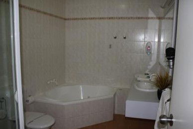 Lakeview Motor Inn - Accommodation Fremantle 5