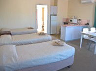 Lincoln Cottage Motor Inn - Accommodation Fremantle 2