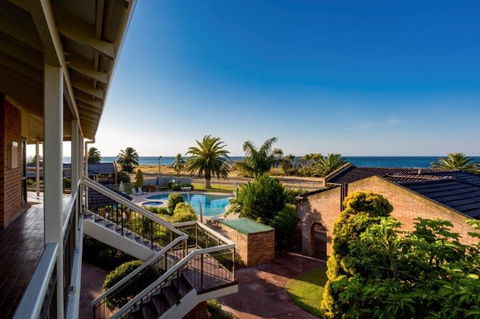 Busselton Beach Resort - Accommodation Fremantle 3