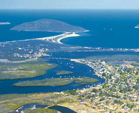 Golden Chain Tea Gardens Club Inn Motel - Accommodation Fremantle 0