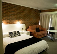 Cousins Motor Inn - Accommodation Fremantle