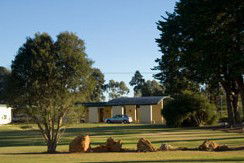  William Macintosh Motor Lodge - Accommodation Fremantle 0