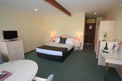  William Macintosh Motor Lodge - Accommodation Fremantle 3