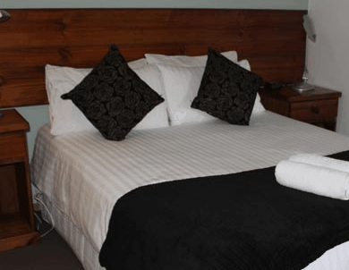 Tullah Lakeside Chalets - Accommodation Fremantle 1