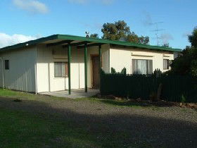 Caramor Cottages - Nathan's Nook - Accommodation Fremantle 0