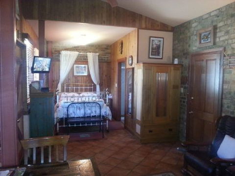 Eagle Foundry B & B - Accommodation Fremantle 4