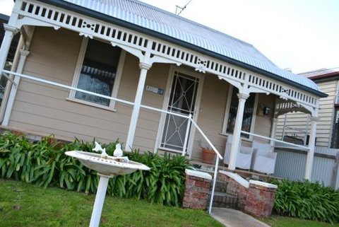 The Little Bird House - Accommodation Fremantle 0