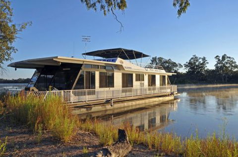 Houseboat Heaven - Accommodation Fremantle 0