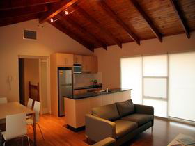 Ethelton Serviced Apartments - Accommodation Fremantle 0