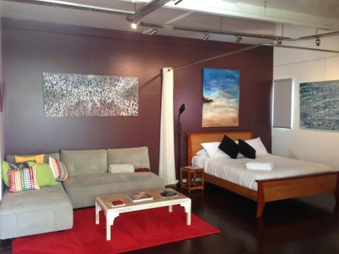ArtHOUSE Beachfront Accommodation - Accommodation Fremantle 3