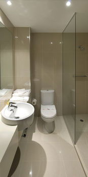 Best Western Atlantis Hotel - Accommodation Fremantle 1