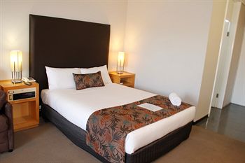 Sandown Regency - Accommodation Fremantle 0