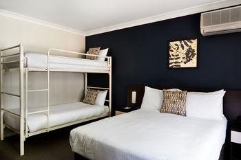 175 (formerly Wesley Lodge) - Accommodation Fremantle 3
