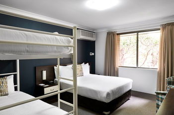 175 (formerly Wesley Lodge) - Accommodation Fremantle 6