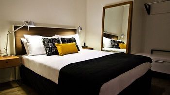 Ovolo Laneways - Accommodation Fremantle 31
