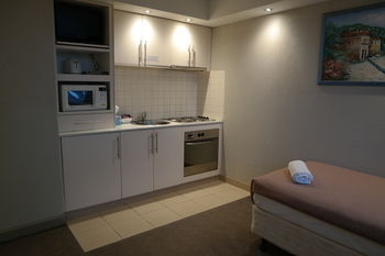 Parkville Place - Accommodation Fremantle 4