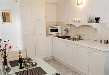 Annie Roe's Luxury Bed & Breakfast - Accommodation Fremantle 3