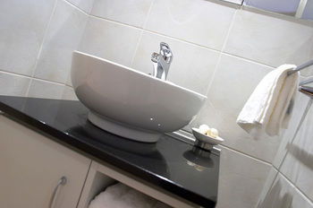 L'Auberge Noosa - Accommodation Fremantle 1