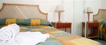 Excellsior - Accommodation Fremantle 11