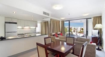 OVR Caloundra - Accommodation Fremantle 10