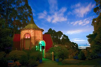 A Camelot Tower & Penthouse - Accommodation Fremantle 11
