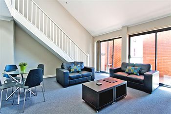 Ryals Serviced Apartments Camperdown - Accommodation Fremantle 1