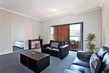 Ryals Serviced Apartments Camperdown - Accommodation Fremantle 14