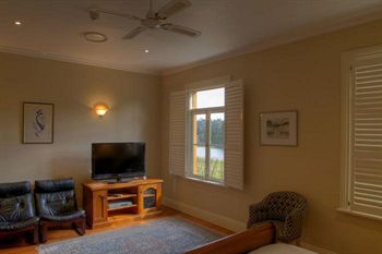 Tizzana Winery Bed & Breakfast - Accommodation Fremantle 5