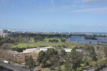 Apartments Melbourne Domain - South Melbourne - Accommodation Fremantle 0