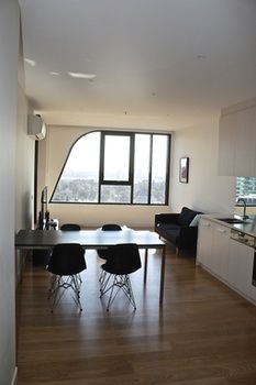 Apartments Melbourne Domain - South Melbourne - Accommodation Fremantle 2