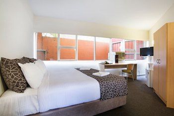 Meadow Inn Hotel-Motel - Accommodation Fremantle 10