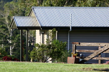 Yabbaloumba Retreat - Accommodation Fremantle 0
