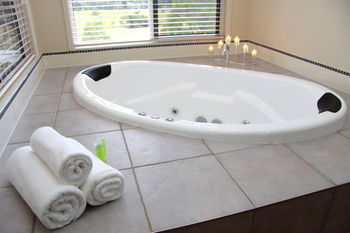 Yabbaloumba Retreat - Accommodation Fremantle 7